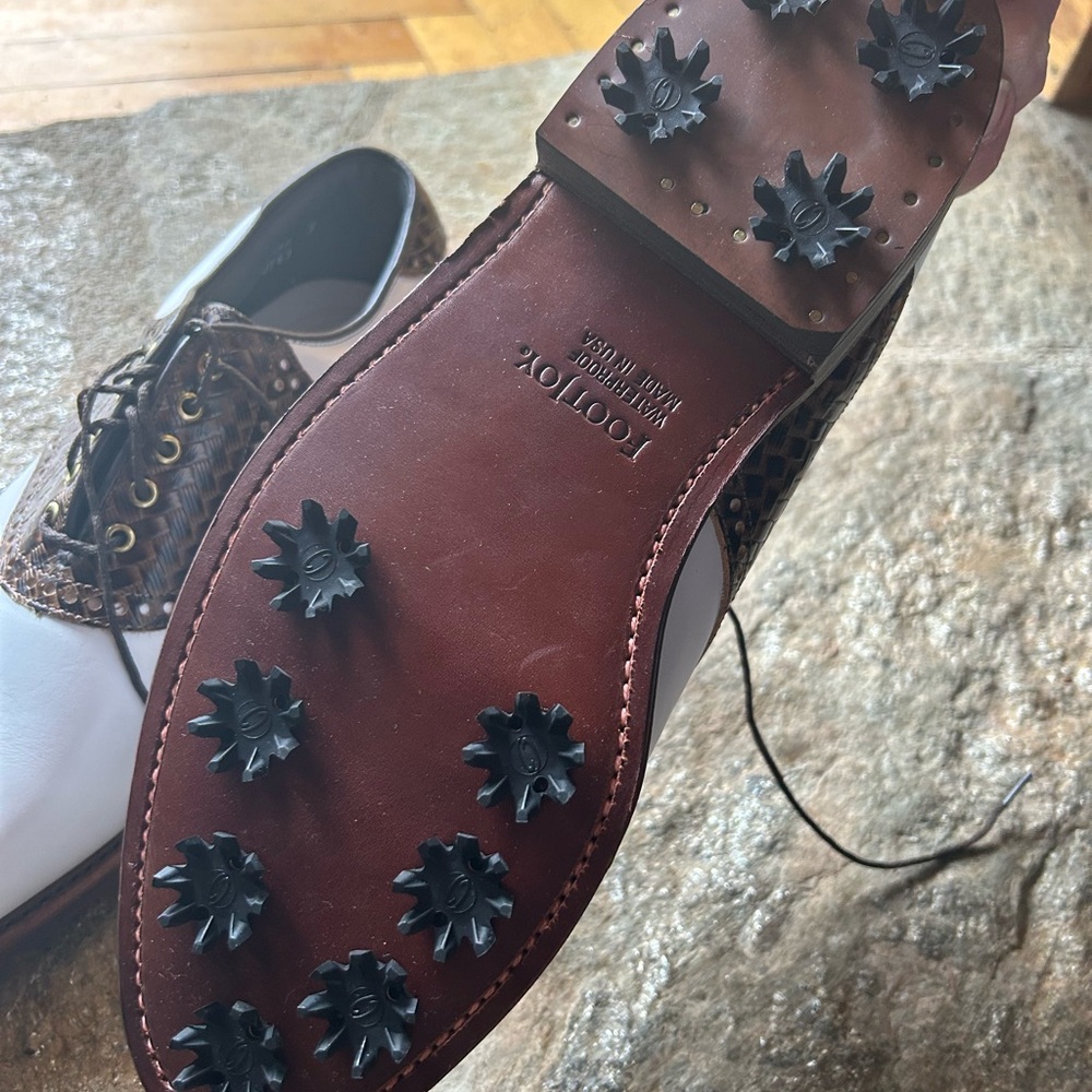 Golf Shoes - Picture 3 of 5